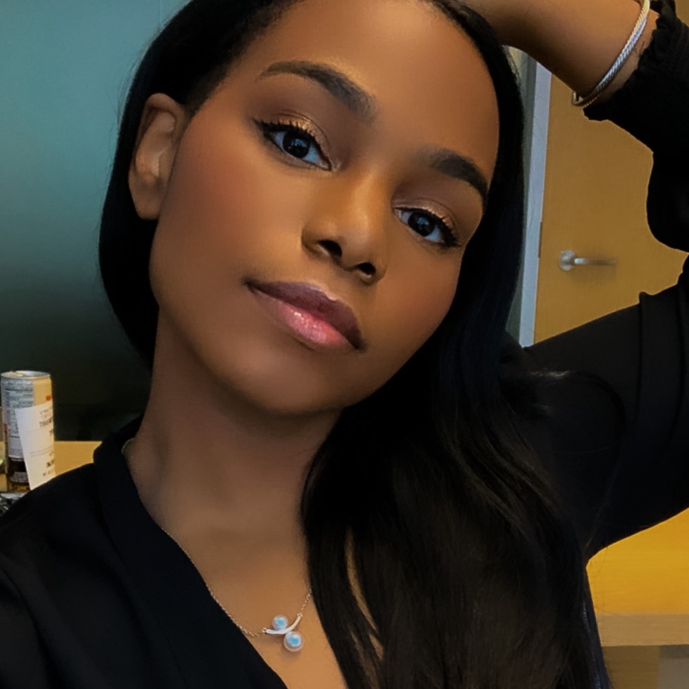 Meet Your Posher, Whitney